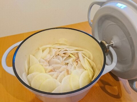 簡単！大根と豚バラのミルフィーユ鍋